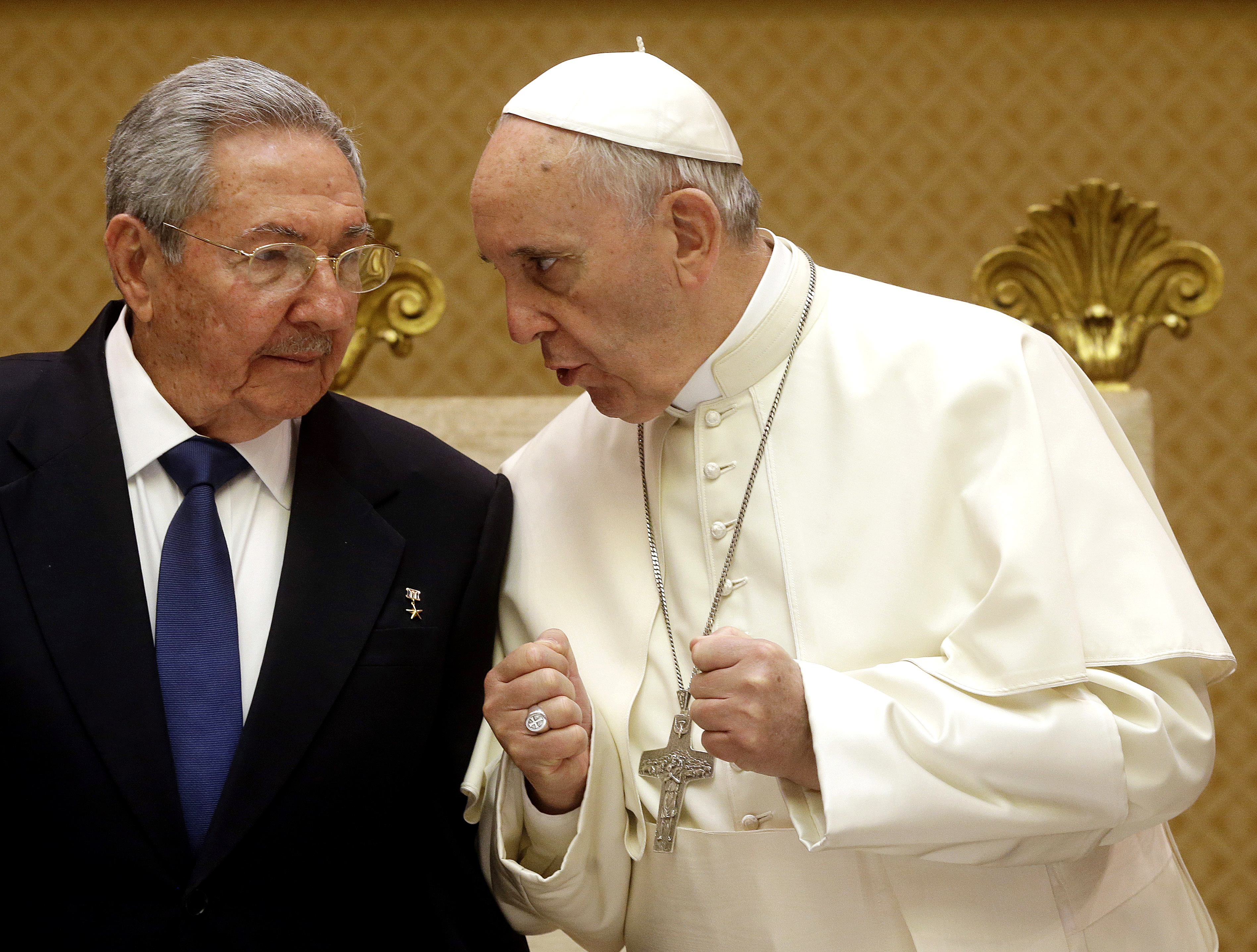 Castro meets the Pope- coming the full circle