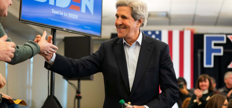 U.S. state treasurers warn Kerry not to pressure banks on climate