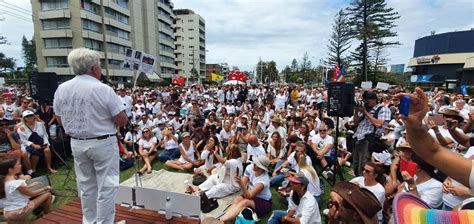 Airline Captain Graham Hood who refused the jab Speaks About Desmond Doss to a Huge Crowd in Sydney